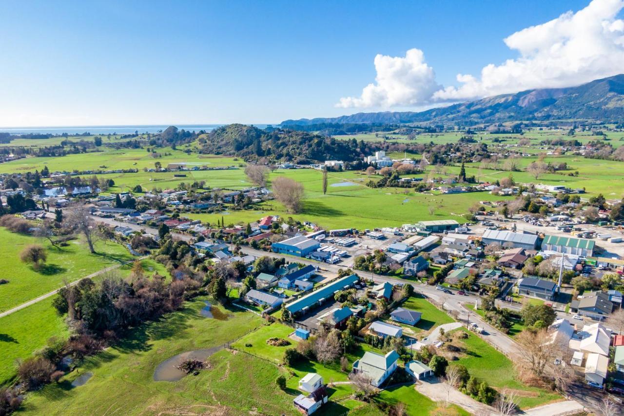 Anatoki Lodge Motel Takaka Exteriör bild