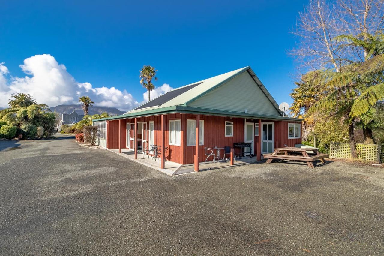 Anatoki Lodge Motel Takaka Exteriör bild