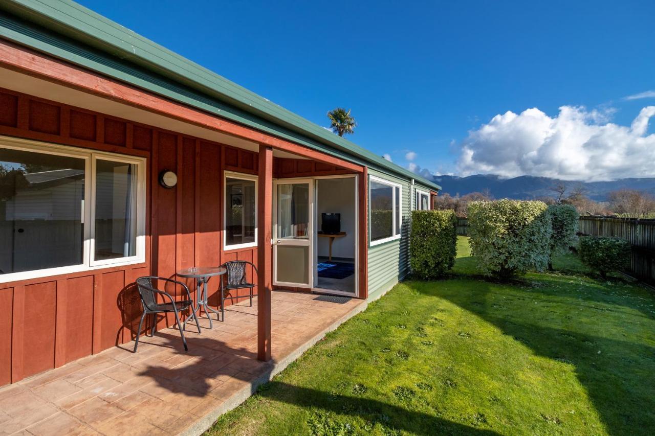 Anatoki Lodge Motel Takaka Exteriör bild
