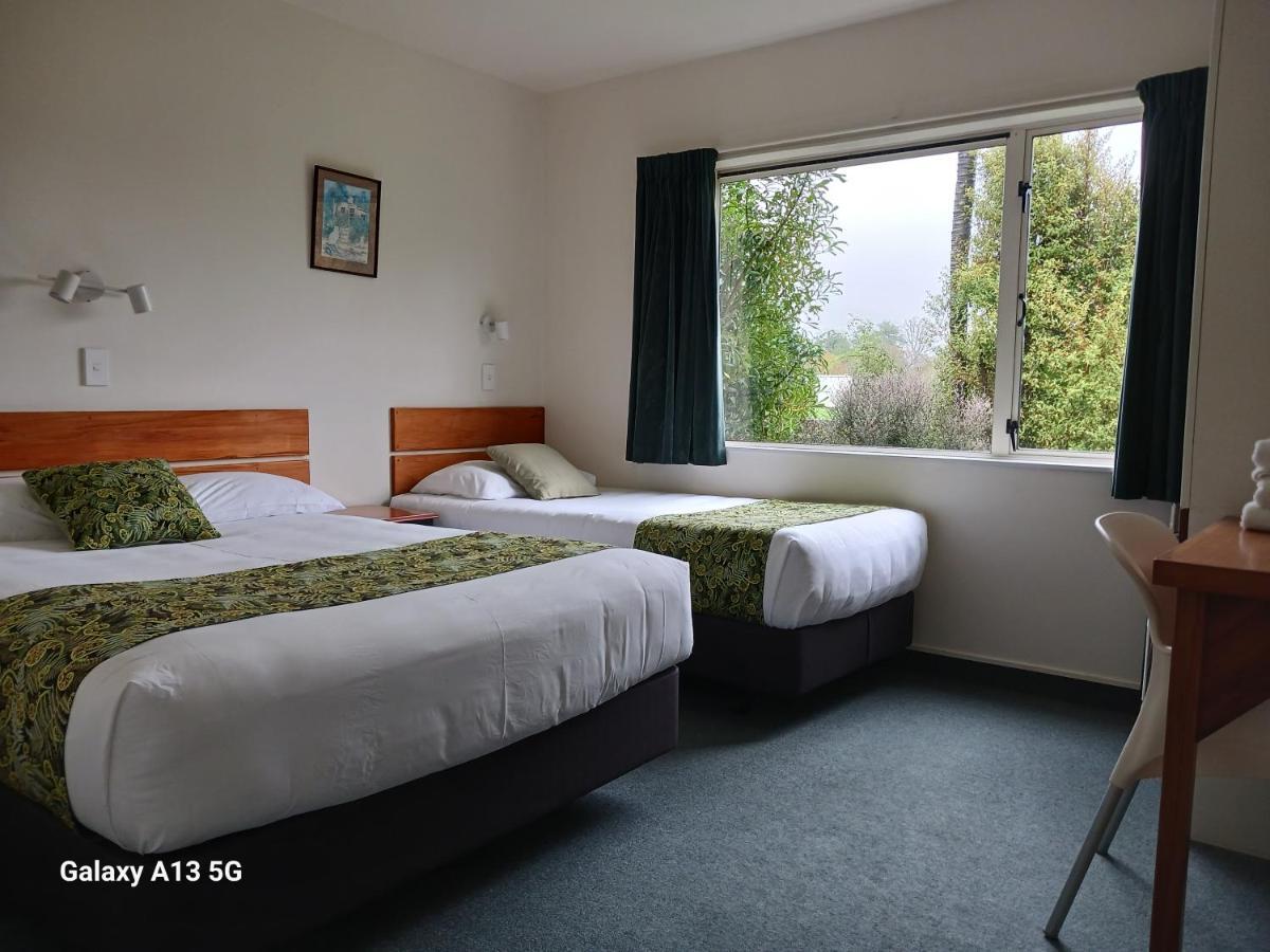 Anatoki Lodge Motel Takaka Exteriör bild