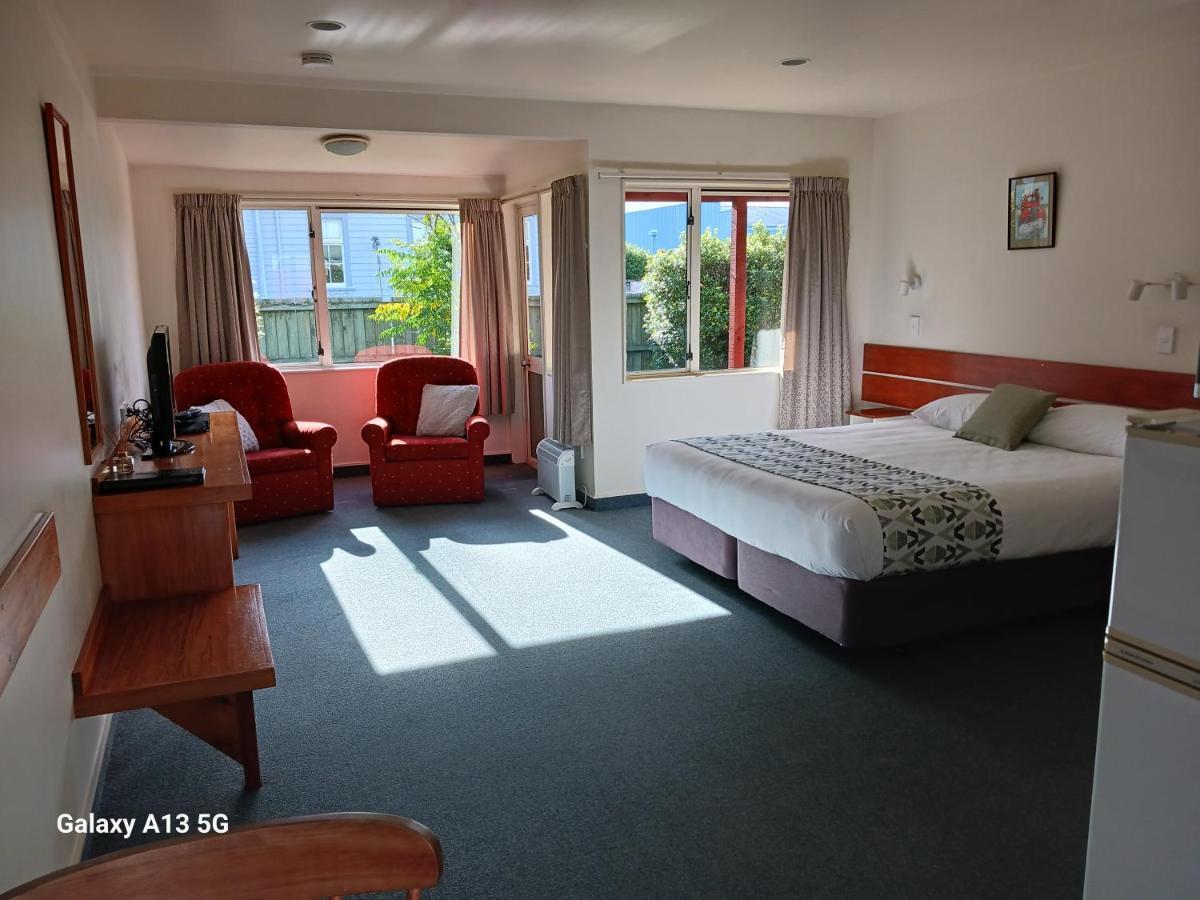 Anatoki Lodge Motel Takaka Exteriör bild