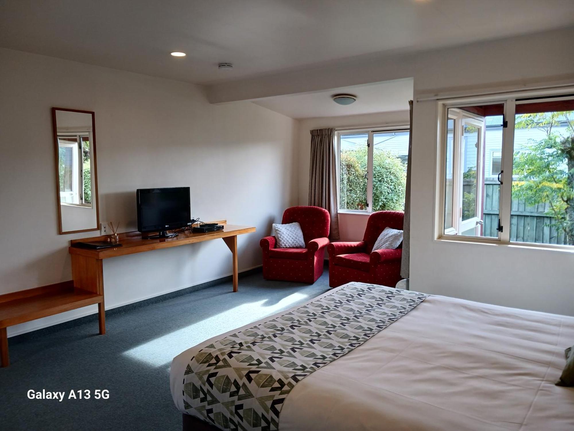 Anatoki Lodge Motel Takaka Exteriör bild